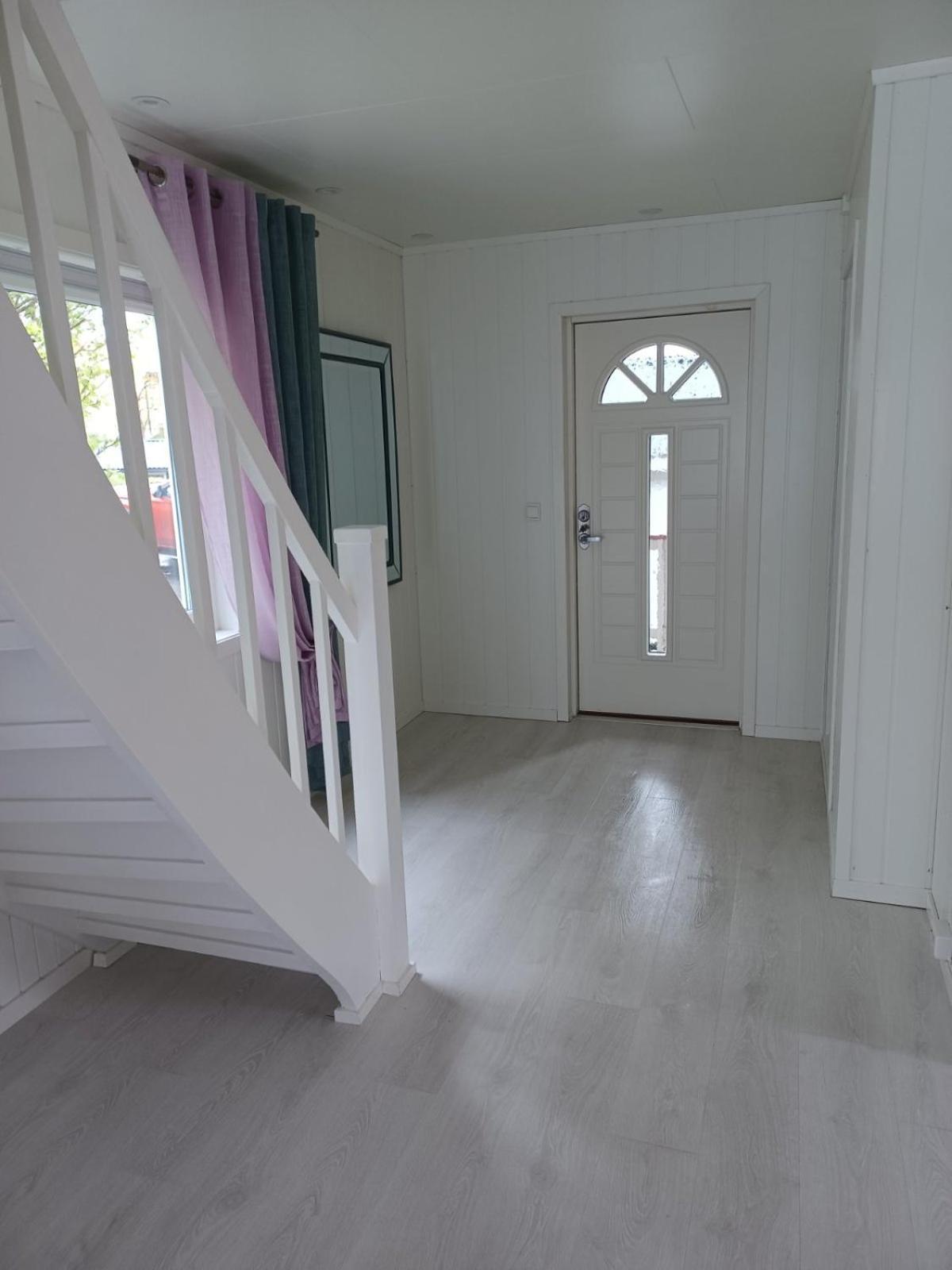 Great Guest House Natalie'S Skjervoy Bagian luar foto