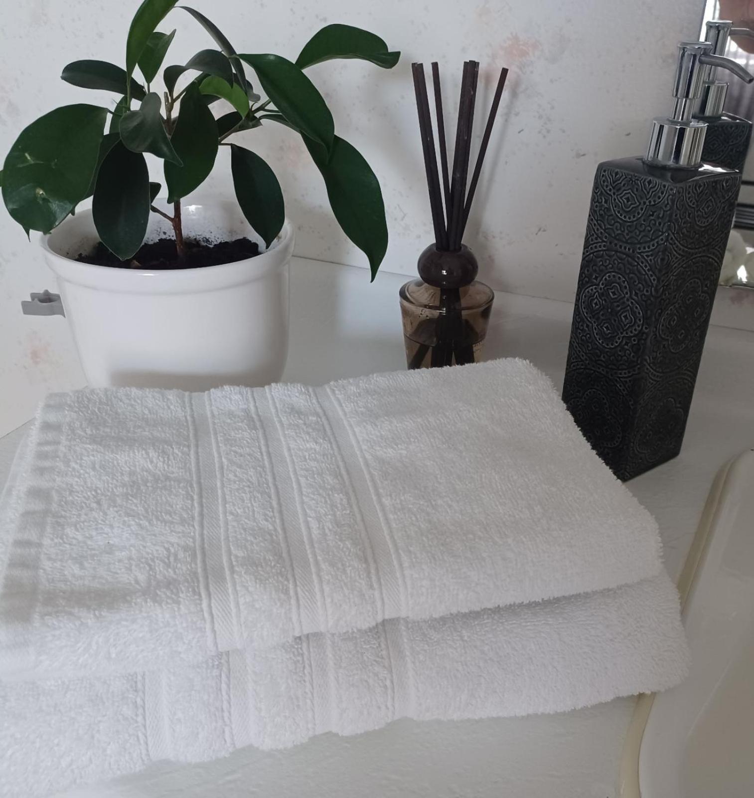 Great Guest House Natalie'S Skjervoy Bagian luar foto